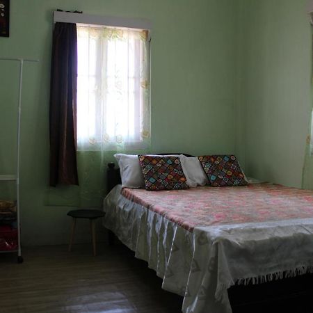 Harry'S Bed And Breakfast1 西隆 外观 照片